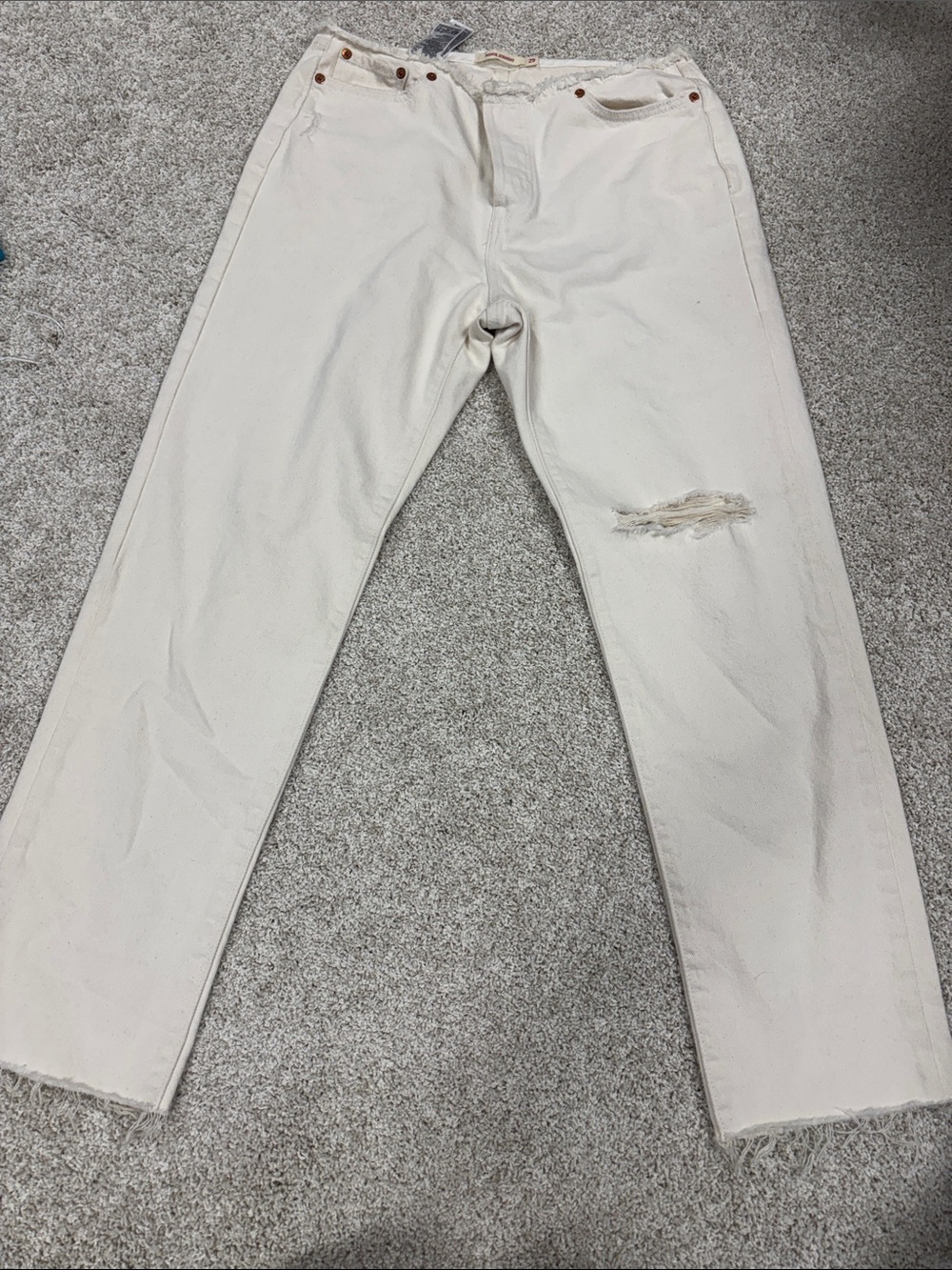 Levi's Straight Leg Jeans in Off-White/Cream